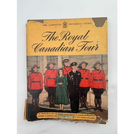 c1951 "THE ROYAL CANADIAN TOUR" QUEEN ELIZABETH II PICTORIAL HARDBACK BOOK (P3)
