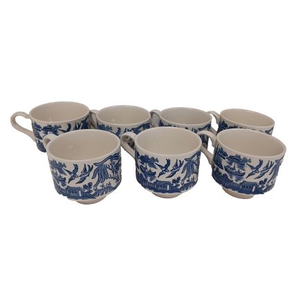 Blue Willow vintage Churchill England 3" tea mugs, set of 7, stackable
