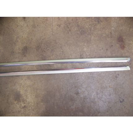 1969 CHRYSLER TOWN & COUNTRY BODY SIDE GLASS TOP TRIM OEM
