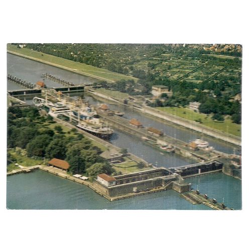 SCHLEUSENSTADT, BRUNSBUTTEL, GERMANY unused vinta postcard N. Baltic Sea Canal =