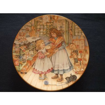 Royal Worcester NSPCC A Gift of Love 1990 Christmas Plate By Kate Aldous