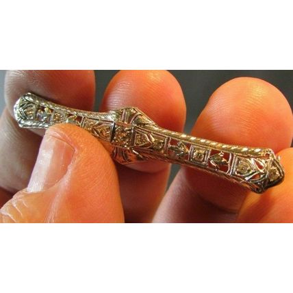 ANTIQUE DIAMOND PLATINUM BROOCH PIN 5.5 grams 11 Diamonds Art Deco Filigree RARE