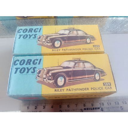 Corgi - No209 Riley Pathfinder Police - Repro / Replica Box