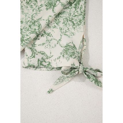 Green Landscape Print Tied 3/4 Sleeve Shirt with Sash