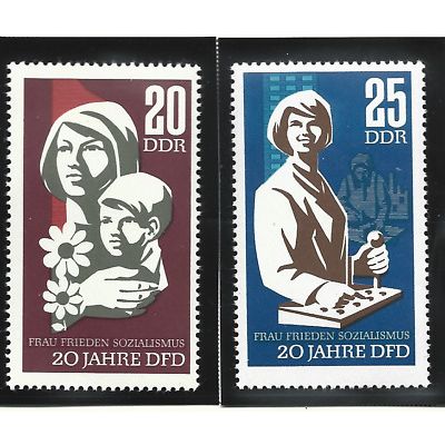 German Democratic Republic Stamps Scott #899 To 900, Mint Never Hinged