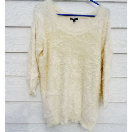 Womens Apt. 9 Ivory Hairy Sweater Top XL 44 Chest Pullover Silky
