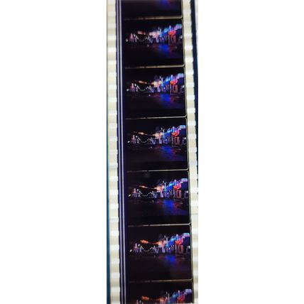 Back to the Future 2. Pk HCH - C076x . - 1 STRIP OF 5 - 35MM FILM CELLS