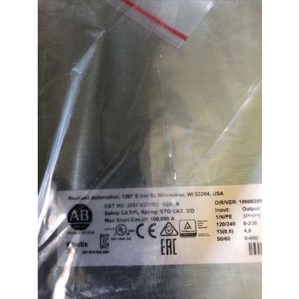 New ALLEN BRADLEY 2097-V31PR2 allen bradley 2097-V31PR2 Ser A,BL