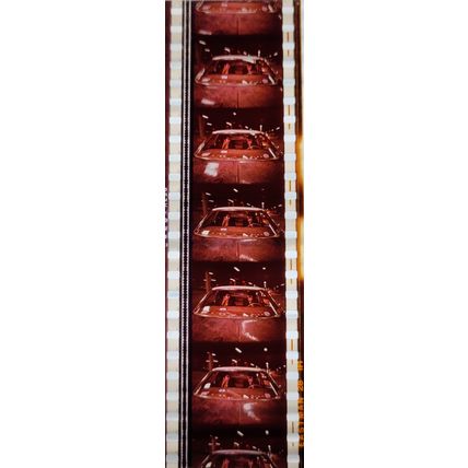Pk DAU - A - MIX - B 031e. 1 STRIP OF 5 - 35MM FILM CELLS. (BB )
