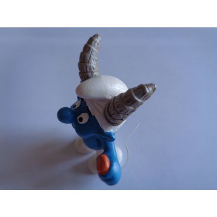 Horoscope smurf Capricorn goat horned