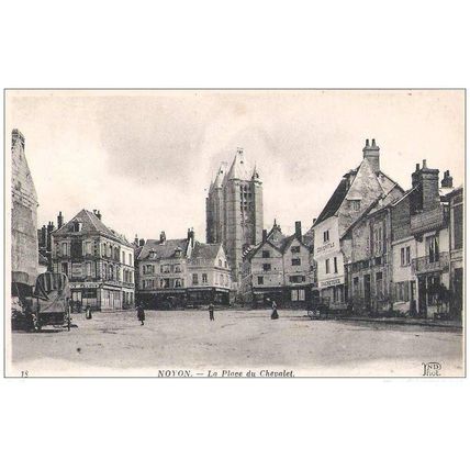 60 - Noyon - place du chevalet