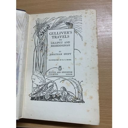 c1920s JONATHAN SWIFT "GULLIVER'S TRAVELS" ILLUSTRATED FICTION ANTIQUE BOOK (P5)