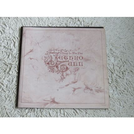 JETHRO TULL, LIVING IN THE PAST GATEFOLD DOUBLE VINYL LP. WITH BOOKLET .