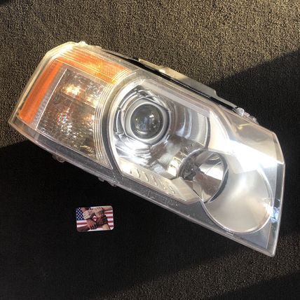 Land Rover LR2 Headlight Adaptive BI-XENON HID Right OEM LR057307