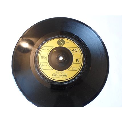 7" 1978.PLASTIC BERTRAND, CA PLANE POUR MOI.SIRE 6078 616 .POGO POGO.EXCELLENT
