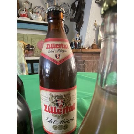 5 COLLECTABLE BREWERIANA BOTTLED BEERS AND TONIC WATER
