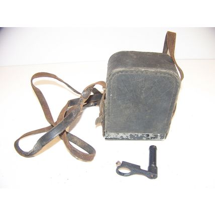 MODEL A-8 UNIVEX CINE CAMERA & CASE MADE IN USA 1930's ART DECO VINTAGE