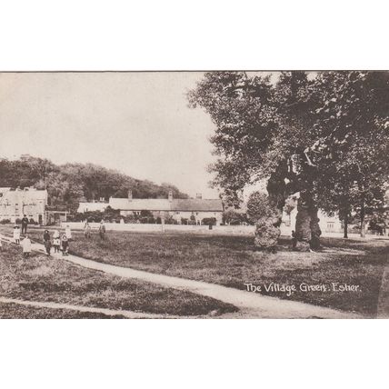 E38 ESHER -THE VILLAGE GREEN