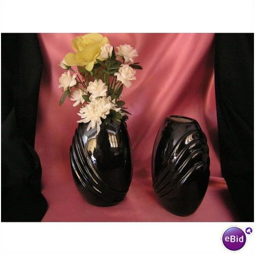 Ceramic Curved Design Black Vase