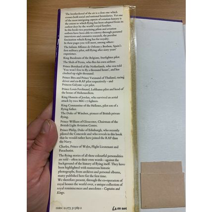 1972 "CAPTAINS & KINGS" ROYAL FAMILY IN AIRCRAFT LARGE HARDBACK BOOK (P6)