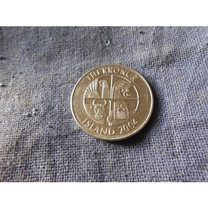 2004 ICELAND 10 KRONUR COIN.
