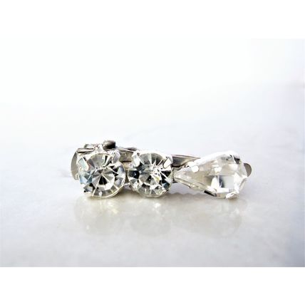 Small crystal alligator hair clip for fine thin hair