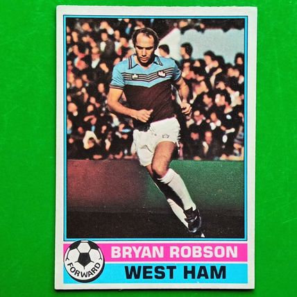 TOPPS FOOTBALL RED BACK 1977 #37 West Ham United Bryan Robson Pop
