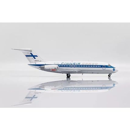 DC-9-15(F) FINNAIR CARGO REG: OH-LYH WITH STAND - JC WINGS LH2374 1/200