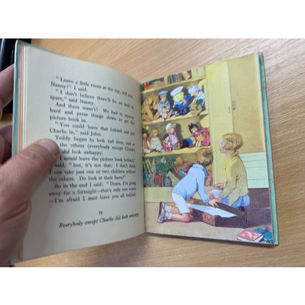 VINTAGE MRS CRADOCK "JOSEPHINE KEEPS HOUSE" APPLETON ART FICTION HB BOOK (P3)