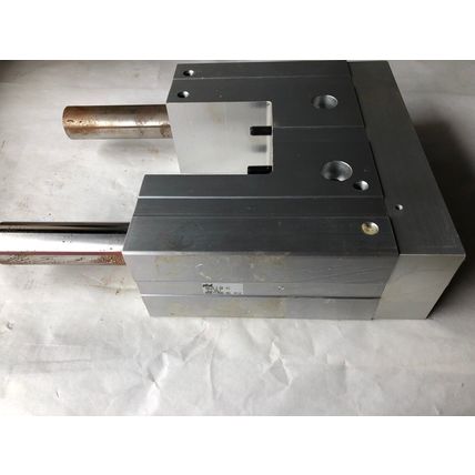 new PHD SKD76 X 50-H1,PNEUMATIC METRIC SLIDE CYLINDER GUIDE,05671356-01 SLD,HC