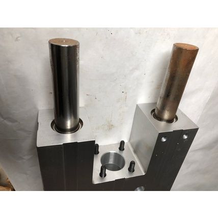 new PHD SKD76 X 50-H1,PNEUMATIC METRIC SLIDE CYLINDER GUIDE,05671356-01 SLD,HC