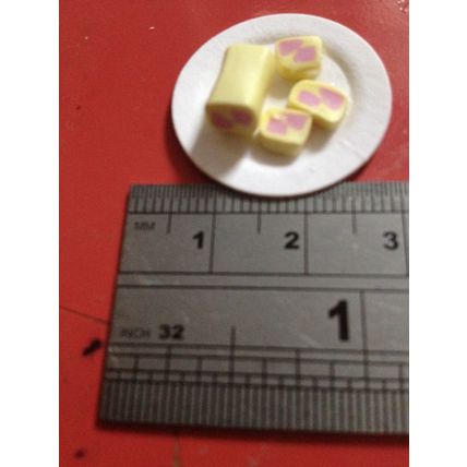 Battenburg Cake & Slices (A) 1:12th Dolls House Miniature