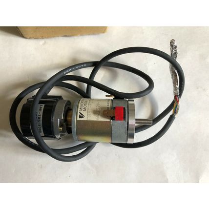 NEW YASKAWA FB5T-F012 6W0379-7,LHE-705-1000 SERVO MOTOR REAR SHAFT EXTENTION,Fm