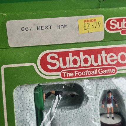 Subbuteo lw team ref Number 667 WEST HAM UNITED COMPLETE SET Correct Box