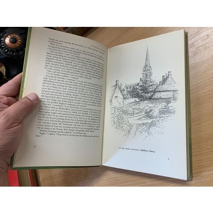 1954 1ST EDITION "ENGLAND EAST" SYDNEY R JONES ILLUSTRATED HARDBACK BOOK (P4)