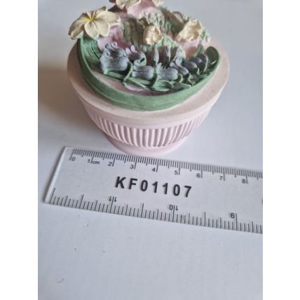 VINTAGE BLUEBELL SOAPSTONE TRINCKET BOX 5.5CM