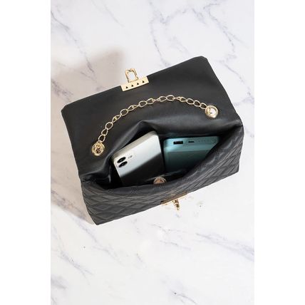 Black Textured PU Leather Gold Chain Buckle Single Shoulder Bag