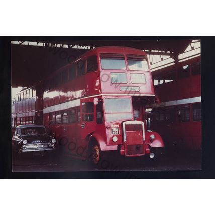 tm8660 - Manchester Bus No.2494 - Reg.TNA 494 next to Hillman Minx - photo 6x4