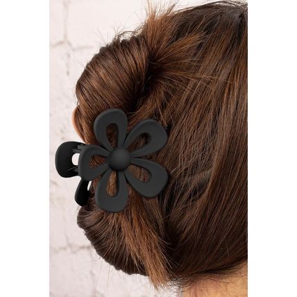 Black Sweet Hollowed Flower Shape Claw Clip