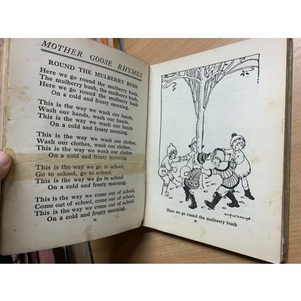1932 "MOTHER GOOSE RHYMES" ILLUSTRATED FICTION LARGE HARDBACK BOOK (P4)