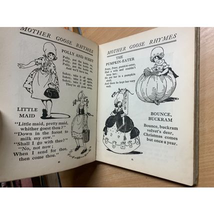 1932 "MOTHER GOOSE RHYMES" ILLUSTRATED FICTION LARGE HARDBACK BOOK (P4)