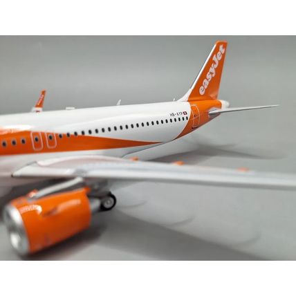 A320-251N EASYJET SWITZERLAND REG: HB-AYP WITH STAND - JFOX JF-A320-058L 1/200