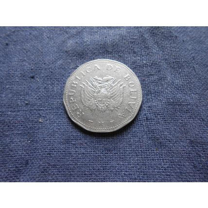 1997 BOLIVIA 2 BOLIVIANOS COIN.