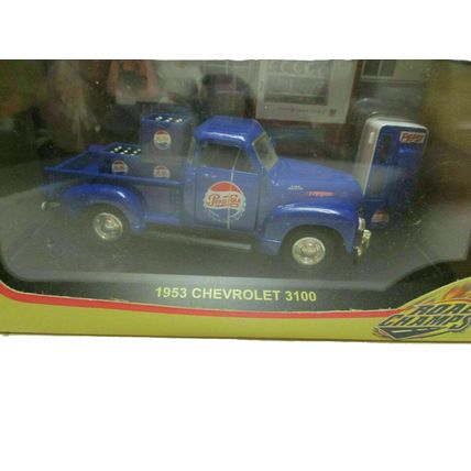 1:43 Diecast Limited Edition Classic Scenes Road Champs 1953 Chevy 3100