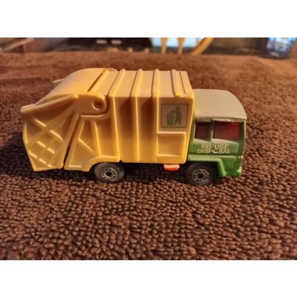 Old Vintage 1979 Matchbox Superfast Refuse Truck Green & Yellow # 36 Scale 1:64