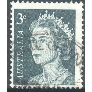 Australia 1966 - SG384 - 3c green - Queen Elizabeth 11 - used