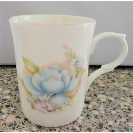 Kingsbury Vintage Blue Flower in Bloom Fine Bone China Mug