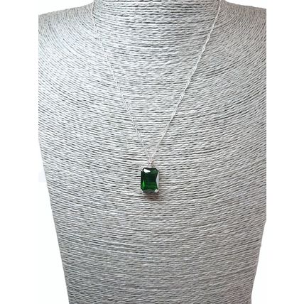 Beautiful Emerald Green Square Pendant White Gold Plated Necklace
