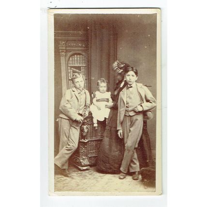 Victorian cdv photo woman two boys & infant unstated photographer