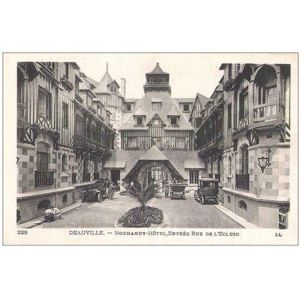 14 - Deauville - Normandy hôtel - entrée rue de l'écluse